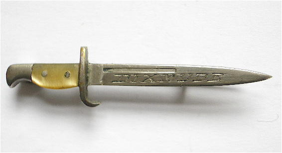 WW1 Dixmude battle bayonet brooch