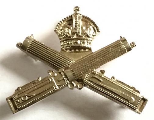 Machine Gun Corps 1917-1918 'Alnwick' Silver Presentation Badge made by the Goldsmiths & Silversmiths Co, London.