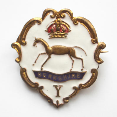 Berkshire Yeomanry white face enamel sweetheart brooch