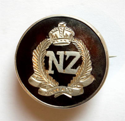 WW1 New Zealand Military Forces 1918 silver sweetheart brooch