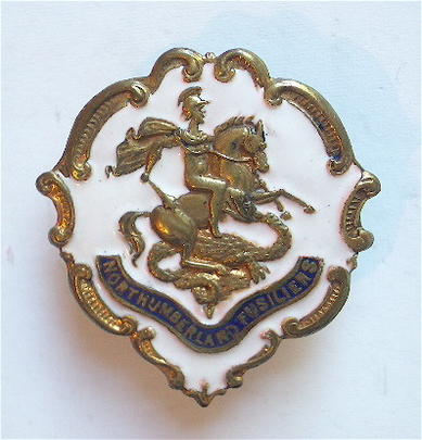 WW1 Northumberland Fusiliers white faced enamel sweetheart brooch