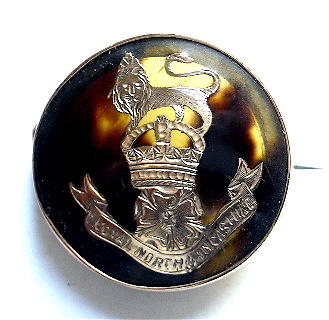 Loyal North Lancashire Regiment 1916 gold sweetheart brooch