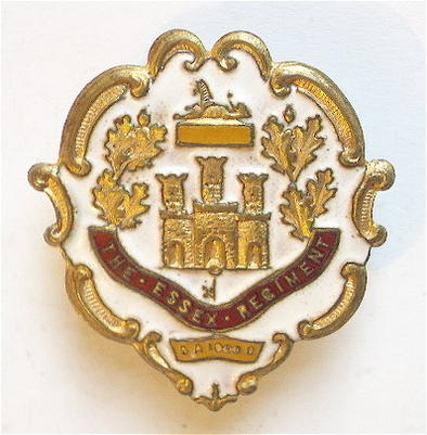8th Battalion Essex Regiment white faced enamel sweetheart brooch