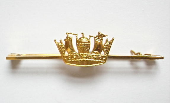 Royal Navy 1944 gold nautical crown brooch by Charles Horner