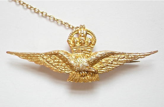 Royal Air Force gold wing RAF sweetheart brooch circa 1918