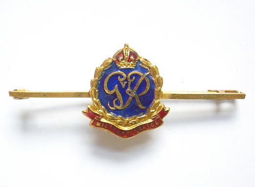 Military Police gilt and enamel sweetheart brooch