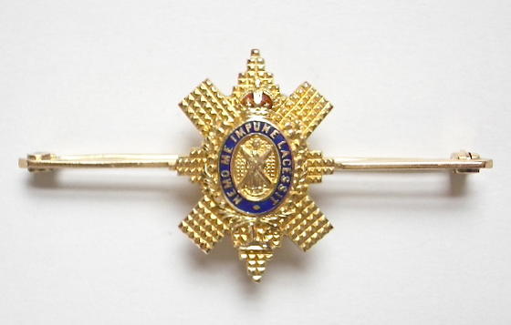 Black Watch gold and enamel regimental sweetheart brooch