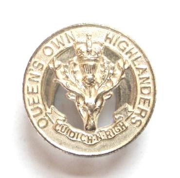 Scottish Queen's Own Highlanders Post 1961 lapel badge by Gaunt