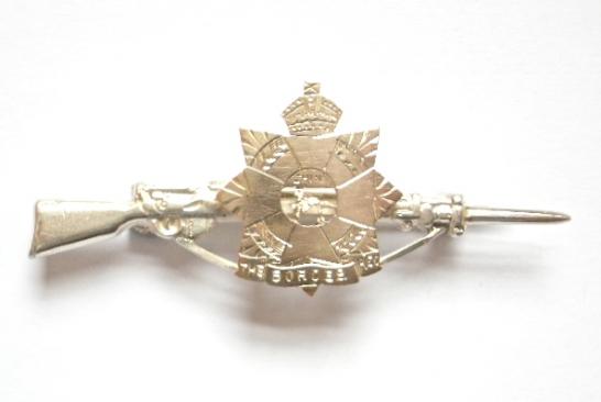 Border Regiment 1914 hallmarked silver rifle sweetheart brooch 