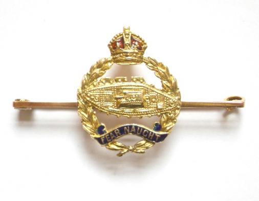 Royal Tank Regiment gold regimental sweetheart brooch in presentation case