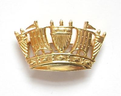 Royal Navy 15ct gold nautical crown brooch and case