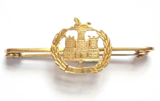 Essex Regiment gold sweetheart brooch