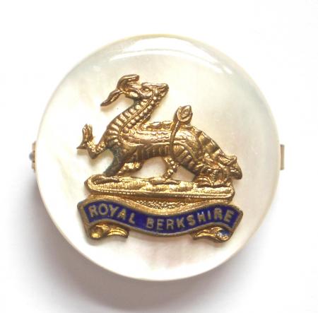 Royal Berkshire Regiment mother of pearl sweetheart brooch
