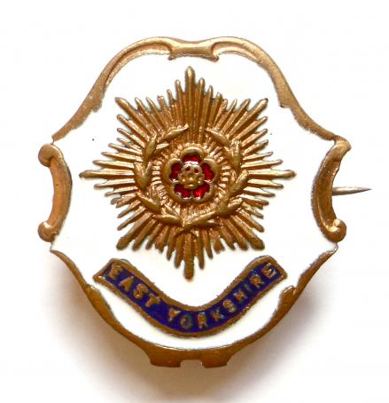 East Yorkshire Regiment white faced enamel sweetheart brooch