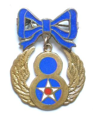 US 8th Air Force gilt and enamel USAF sweetheart brooch