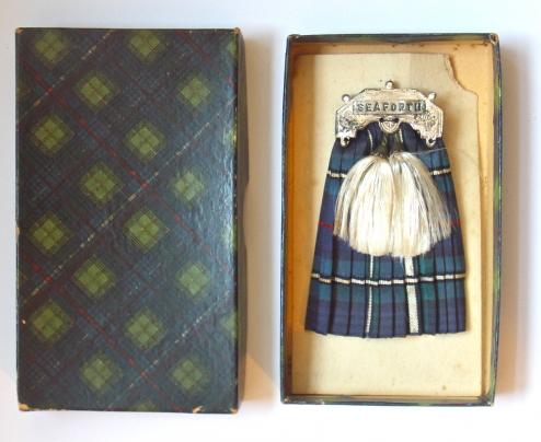 Seaforth Highlanders Scottish kilt and sporran sweetheart brooch original box