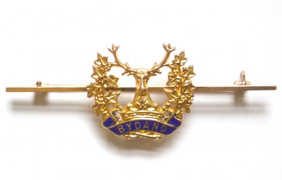 Gordon Highlanders gold and enamel sweetheart brooch