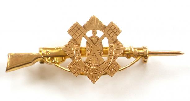 WW1 Royal Scots Gold Regimental Rifle Sweetheart Brooch.