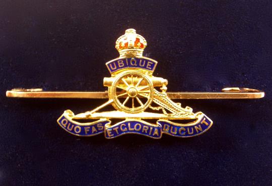 WW1 Royal Artillery 15ct Gold & Enamel RA Regimental Sweetheart Brooch.