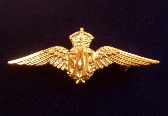 WW2 Royal Air Force Pilot's Wing Gold RAF Sweetheart Brooch by Lawson Ward & Gammage Ltd, London.