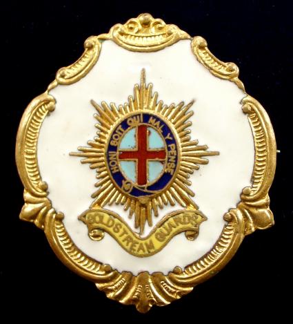 WW1 Coldstream Guards Large White Faced Enamel Sweetheart Brooch.