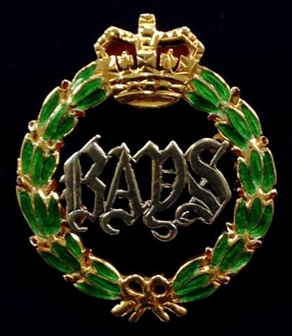 EIIR 2nd Dragoon Guards (Queen's Bays), 1962 Hallmarked Gold & Enamel Regimental Cavalry Sweetheart Brooch.