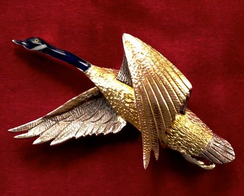 Wild Duck in Flight Gold & Enamel Wildfowling Shooting Party Sporting Brooch by John Grinsell & Sons.