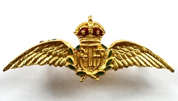 WW2 Royal Australian Air Force Pilot's Wing, Gilt & Enamel RAAF Sweetheart Brooch.