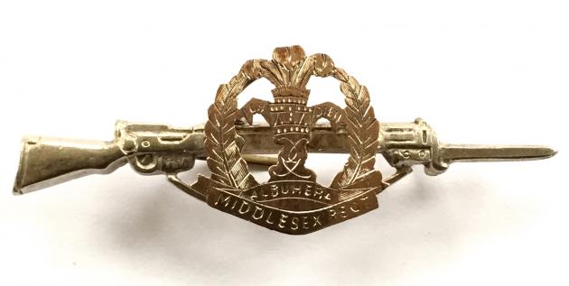 WW1 The Duke of Cambridge's Own Middlesex Regiment, 1915 Hallmarked Silver & Gold Rifle Sweetheart Brooch.