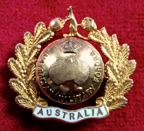 WW1 Australian Military Forces Button & Kangaroo Regimental Sweetheart Brooch.
