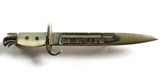 WW1 Bruxelles Miniature Bayonet Sweetheart Battle Brooch, Length 46mm.