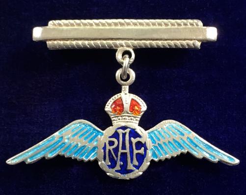 WW2 Royal Air Force Pilot's Wing, Silver & Enamel RAF Deco Suspension Bar Sweetheart Brooch.
