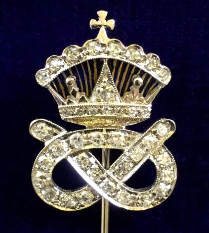Staffordshire Yeomanry Gold & Diamond Regimental Cravat Pin in Presentation Case.