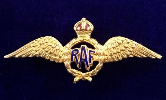 WW2 Royal Air Force Pilot's Wing Gold & Enamel RAF Sweetheart Brooch by Thomas Lynton Mott, Birmingham.