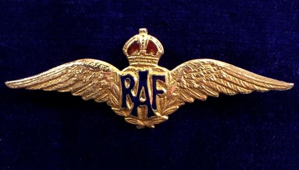 WW2 Royal Air Force Pilot's Wing Gold & Enamel RAF Sweetheart Brooch.