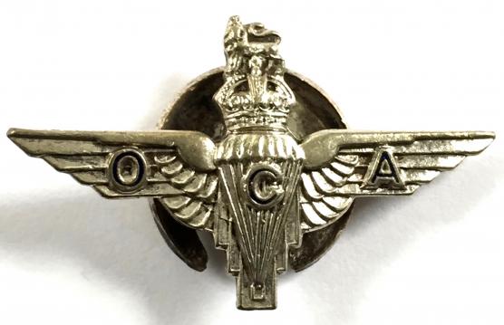 Parachute Regiment Old Comrades Association Pre-1953 OCA Lapel Badge by Gaunt, London.