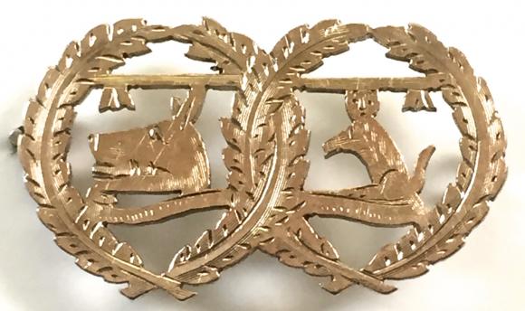 WW1 Argyll & Sutherland Highlanders Scottish Regimental Gold on Silver Sweetheart Brooch.