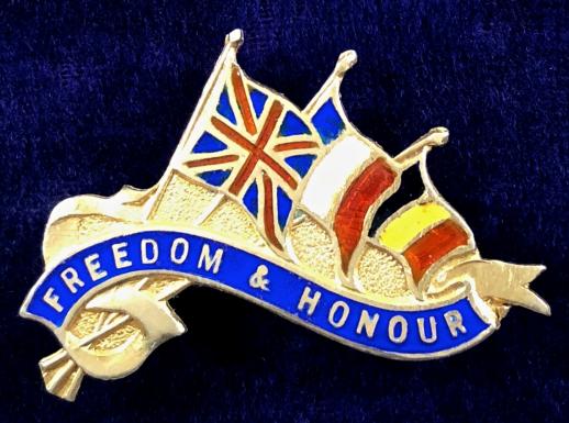Freedom and Honour 1914 silver patriotic flag brooch