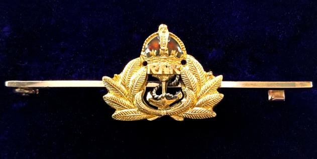 Royal Naval Reserve gold RNR brooch