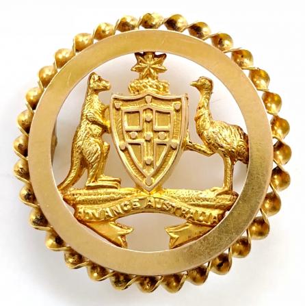 Advance Australian 15ct gold brooch by Willis & Sons Melbourne