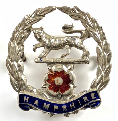 WW1 Hampshire Regiment silver and enamel sweetheart brooch