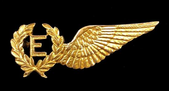Royal Air Force Flight Engineer brevet wing 9ct gold RAF brooch