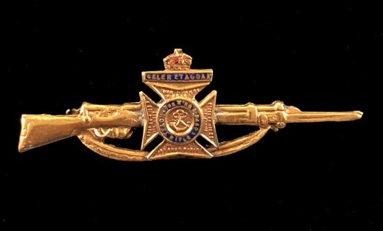 WW1 Kings Royal Rifle Corps gilt rifle sweetheart brooch