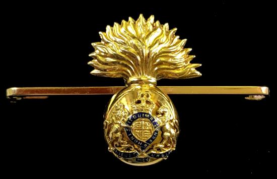 Royal Scots Fusiliers 15ct Gold and enamel regimental sweetheart brooch