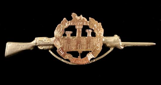 Essex Regiment 1915 silver rifle sweetheart brooch