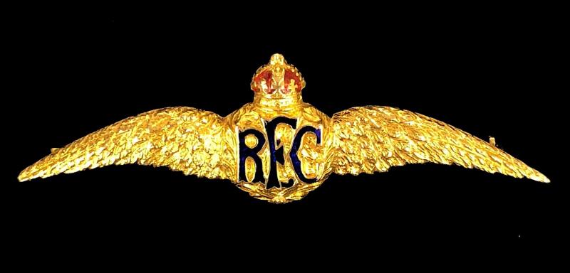 Royal Flying Corps 15ct gold and enamel pilot wing RFC sweetheart brooch