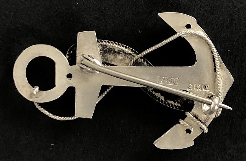 Royal Navy HMS Tiger 1916 silver anchor pin badge